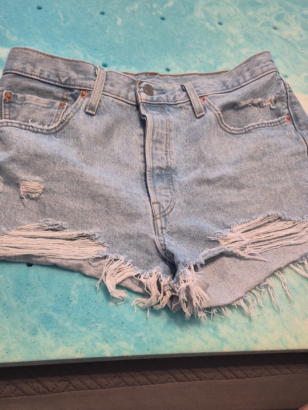 Levi Jean Shorts Waist Size 33